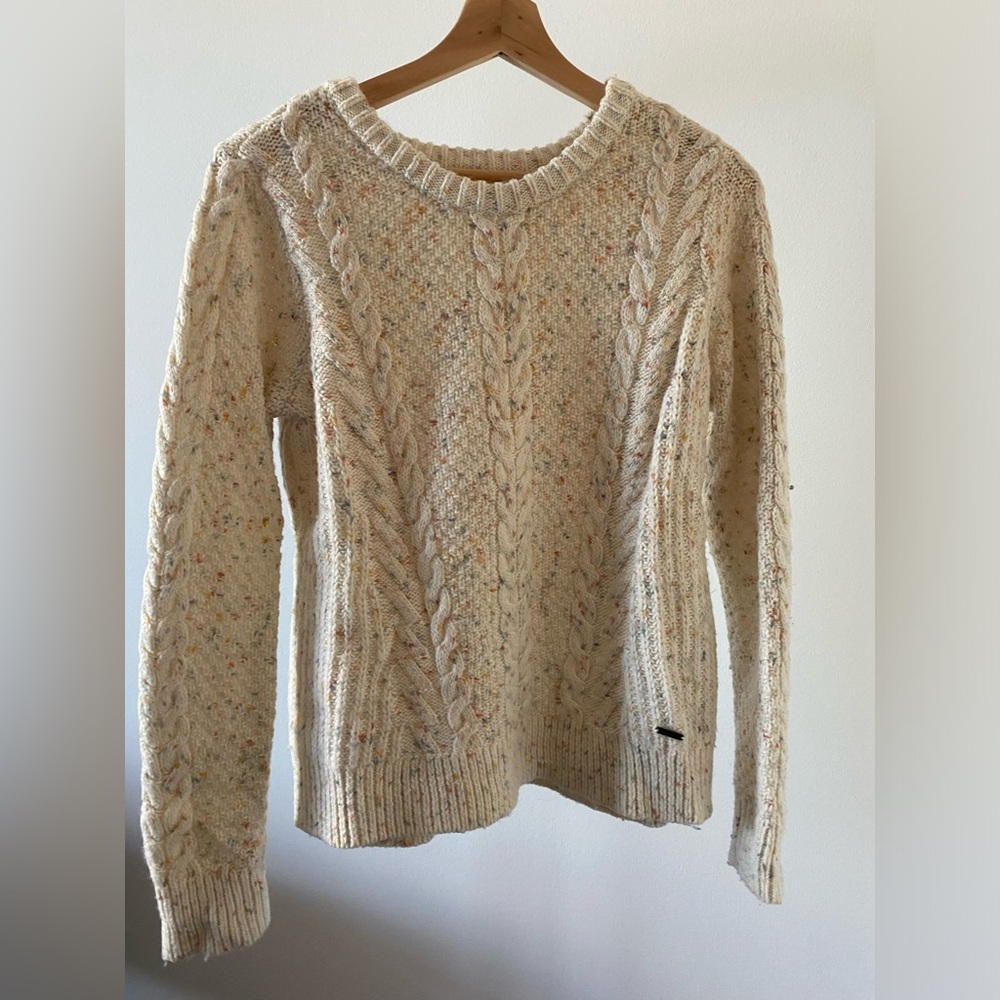Hollister Cable Knit Wool Blend Cream Crewneck Sweater